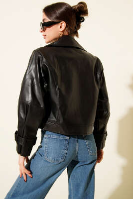 Balon Kol Çapraz Fermuar Kısa Deri Ceket Siyah - Kadın Giyim Modelleri