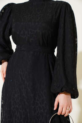 Balon Kol Kendinden Desenli Elbise Siyah - Tesettür Elbise