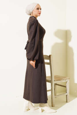 Balon Kol Kuşaklı Fitilli Elbise Acı Kahve - Tesettür Elbise