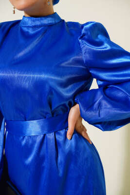 Balon Kol Kuşaklı Saten Elbise Saks - Tesettür Elbise