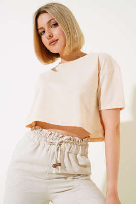 Basic Crop T-shirt Bej - Kadın Giyim Modelleri