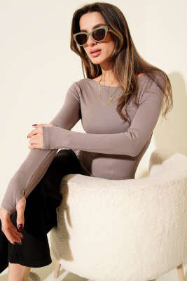 Basic Kayık Yaka Bluz Bej - Kadın Giyim Modelleri