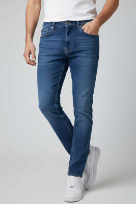 Basic Likralı Erkek Kot Pantolon Koyu Mavi - DEEP BROWN