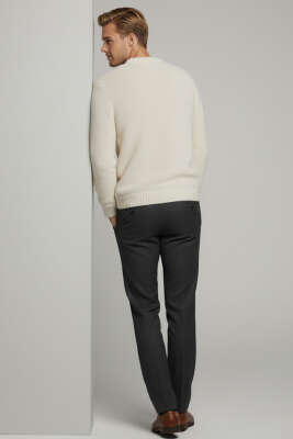 Basic Örme Triko Erkek Kazak Kemik - Erkek Kazak