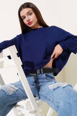 Basic Oversize Kısa Sweatshirt Lacivert - Kadın Giyim Modelleri