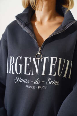 Baskılı Yarım Fermuarlı Üç İplik Sweatshirt Füme - Kadın Giyim Modelleri