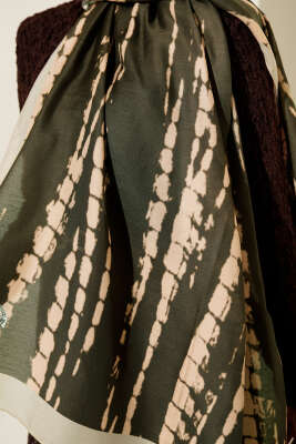 Batik Akış Çizgili Soft Şal Haki - Başörtüsü