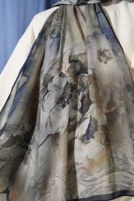 Batik Çiçek Desen Rami Şal Lacivert - Başörtüsü