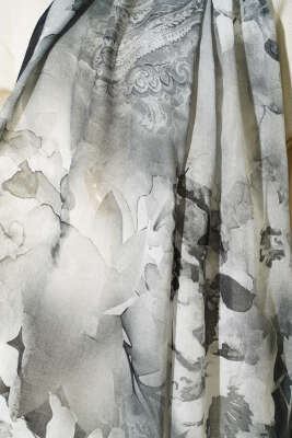 Batik Çiçek Desen Rami Şal Siyah - Başörtüsü