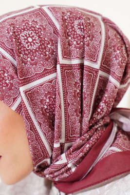 Batik Çini Desen Soft Eşarp Burgonya - Başörtüsü