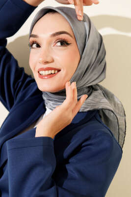 Batik Desen Demore Eşarp Gri 