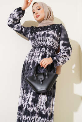 Batik Desen Pileli Kuşaklı Elbise Siyah - Tesettür Elbise