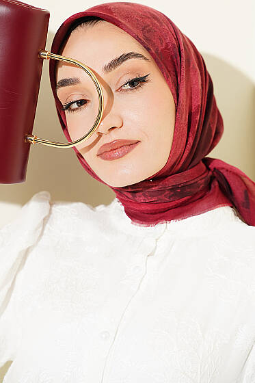 Batik Desenli Soft Eşarp Bordo - Başörtüsü