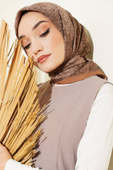 Batik Motifli Modal Eşarp Camel - Başörtüsü
