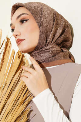 Batik Motifli Modal Eşarp Camel - Başörtüsü