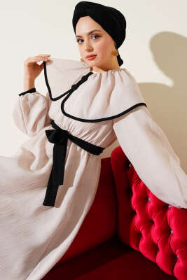 Bebe Yaka Biyeli Bel Lastikli Elbise Bej - Tesettür Elbise