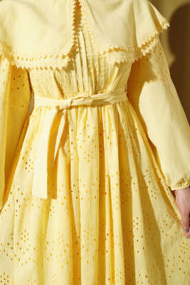 Bebe Yaka Brode Detaylı Elbise Sarı - Elbise