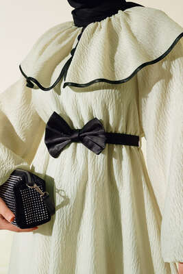 Bebe Yaka Fiyonklu Elbise Çağla Yeşili - Tesettür Elbise