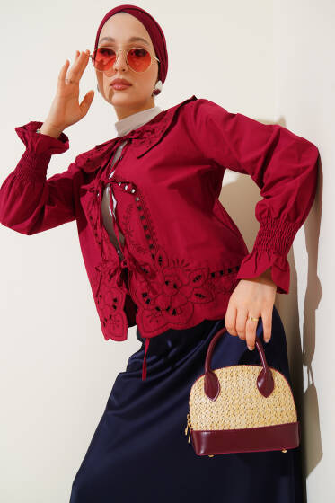 Bebe Yaka Nakışlı Bağlamalı Bluz Bordo - Bluz