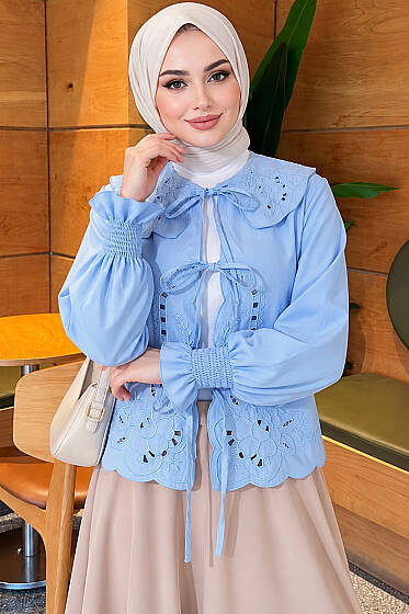 Bebe Yaka Nakışlı Bağlamalı Bluz Mavi - 500-700 TL Ürünler