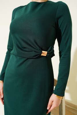 Bel Büzgü Detaylı Abiye Elbise Zümrüt Yeşili - Elbise
