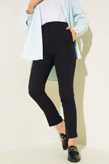 Bel Çımalı Dar Paça Pantolon Siyah - Pantolon