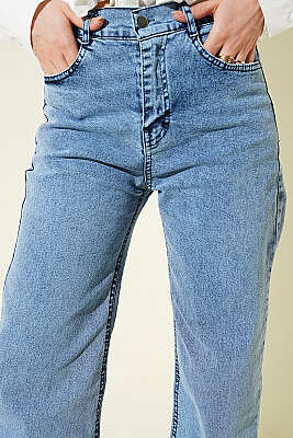 Bel Düğmeli Geniş Paça Kot Pantolon Açık Mavi - Pantolon