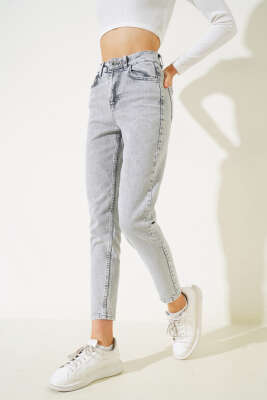 Bel Düğmeli Mom Friend Kot Pantolon Kar Açık - Kadın Giyim Modelleri