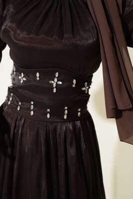 Bel Korse Detaylı Taşlı Abiye Elbise Acı Kahve - Elbise