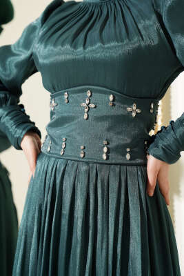 Bel Korse Detaylı Taşlı Abiye Elbise Zümrüt - Elbise