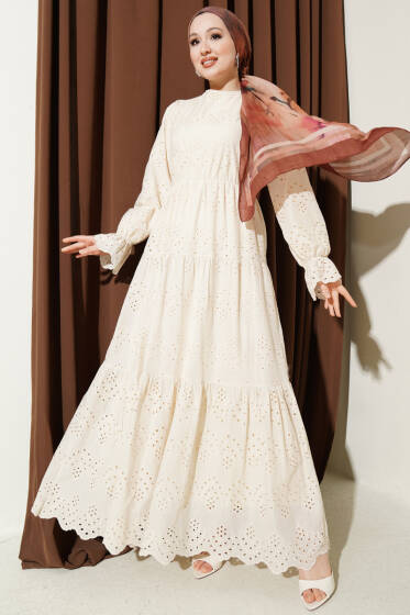 Bel Lastikli Brodeli Elbise Bej - Elbise