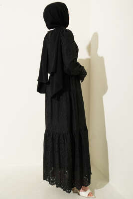 Bel Lastikli Brodeli Elbise Siyah - Elbise