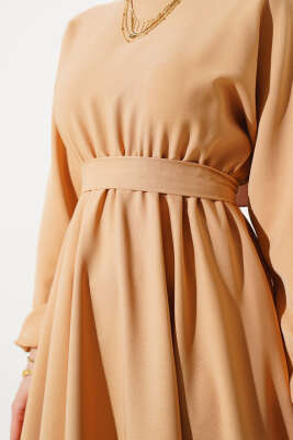 Bel Lastikli Dabıl Mevlana Elbise Latte - Tesettür Elbise