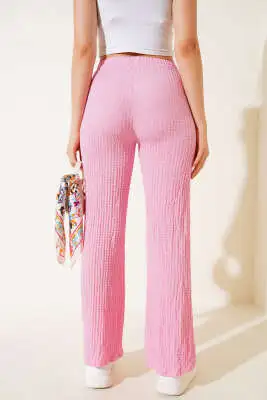 Bel Lastikli Geniş Paça Gofre Pantolon Pembe - Kadın Giyim Modelleri