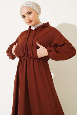 Bel Lastikli Kapüşonlu Elbise Kahve - Tesettür Elbise
