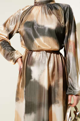 Bel Lastikli Karışık Desen Saten Elbise Hardal - Tesettür Elbise