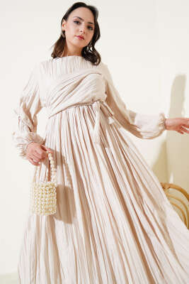 Bel Lastikli Kırışık Pileli Elbise Bej - Tesettür Elbise