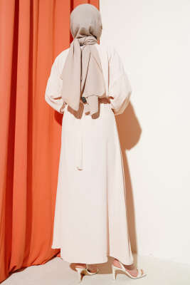 Bel Lastikli Kuşaklı Ayrobin Elbise Bej - Tesettür Elbise