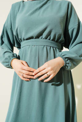 Bel Lastikli Kuşaklı Ayrobin Elbise Çağla Yeşili - Tesettür Elbise