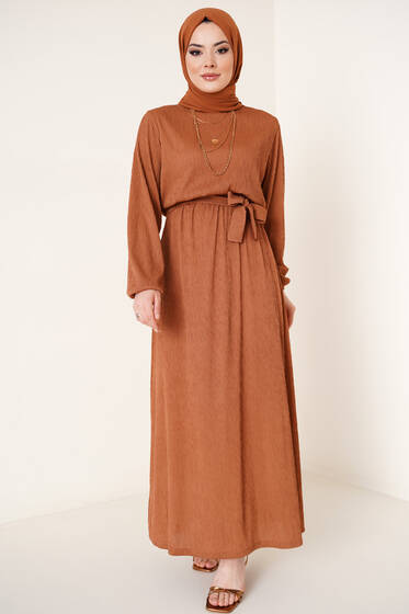 Bel Lastikli Kuşaklı Piliseli Elbise Camel - Tesettür Elbise