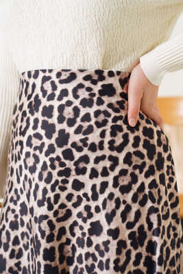 Bel Lastikli Leopar Saten Etek Bej - Uzun Etek