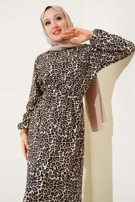 Bel Lastikli Leoparlı Bürümcük Elbise Leopar - Tesettür Elbise
