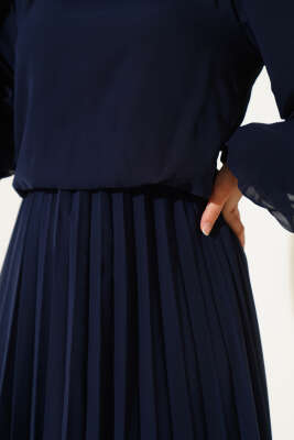 Bel Lastikli Pileli Şifon Elbise Lacivert - Tesettür Elbise