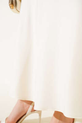 Bel Lastikli Saten Kloş Etek Krem - Uzun Etek