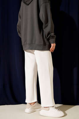 Bel Lastikli Scuba Cepli Pantolon Beyaz - Pantolon