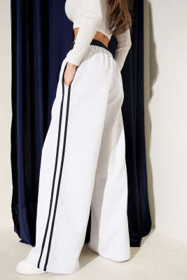 Bel Lastikli Yan Şerit Geniş Paça Pantolon Gri - Kadın Giyim Modelleri