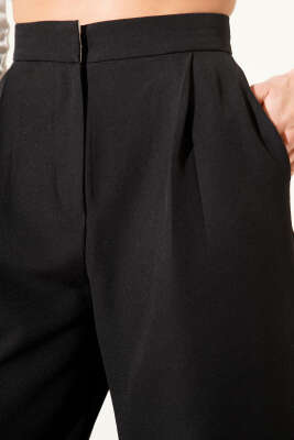 Bel Pensli Geniş Paça Pantolon Siyah - Kadın Giyim Modelleri