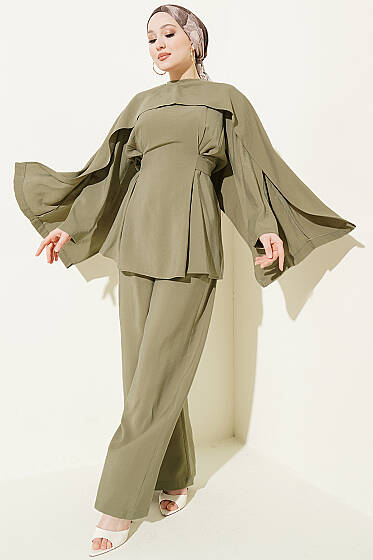 Bel Pensli Kuşaklı Omuz Pelerinli Takım Çağla Yeşili - İkili Takım