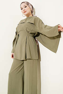 Bel Pensli Kuşaklı Omuz Pelerinli Takım Çağla Yeşili - İkili Takım