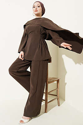 Bel Pensli Kuşaklı Omuz Pelerinli Takım Kahve - TABA